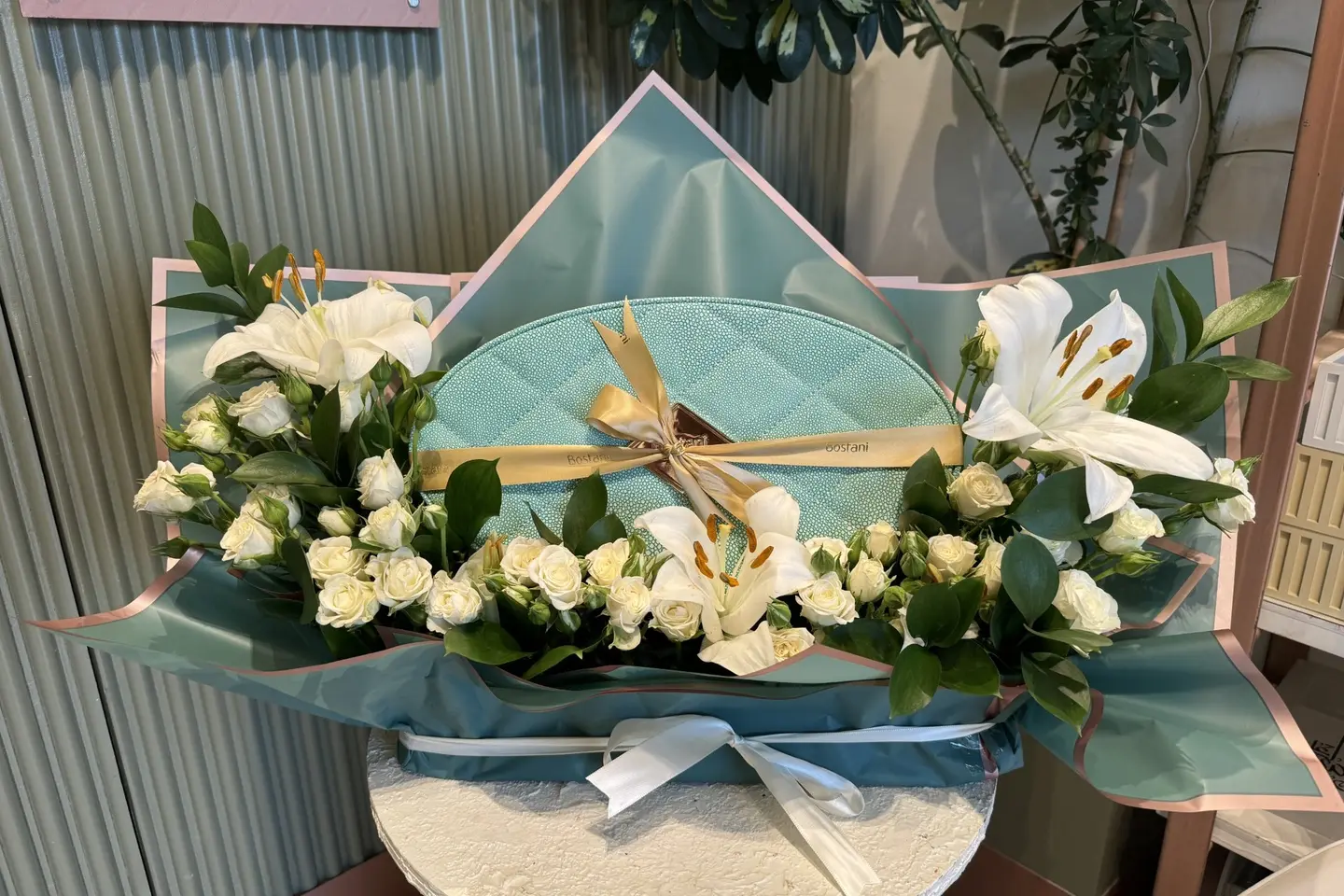 Garden Chocolate With Natural Flowers
