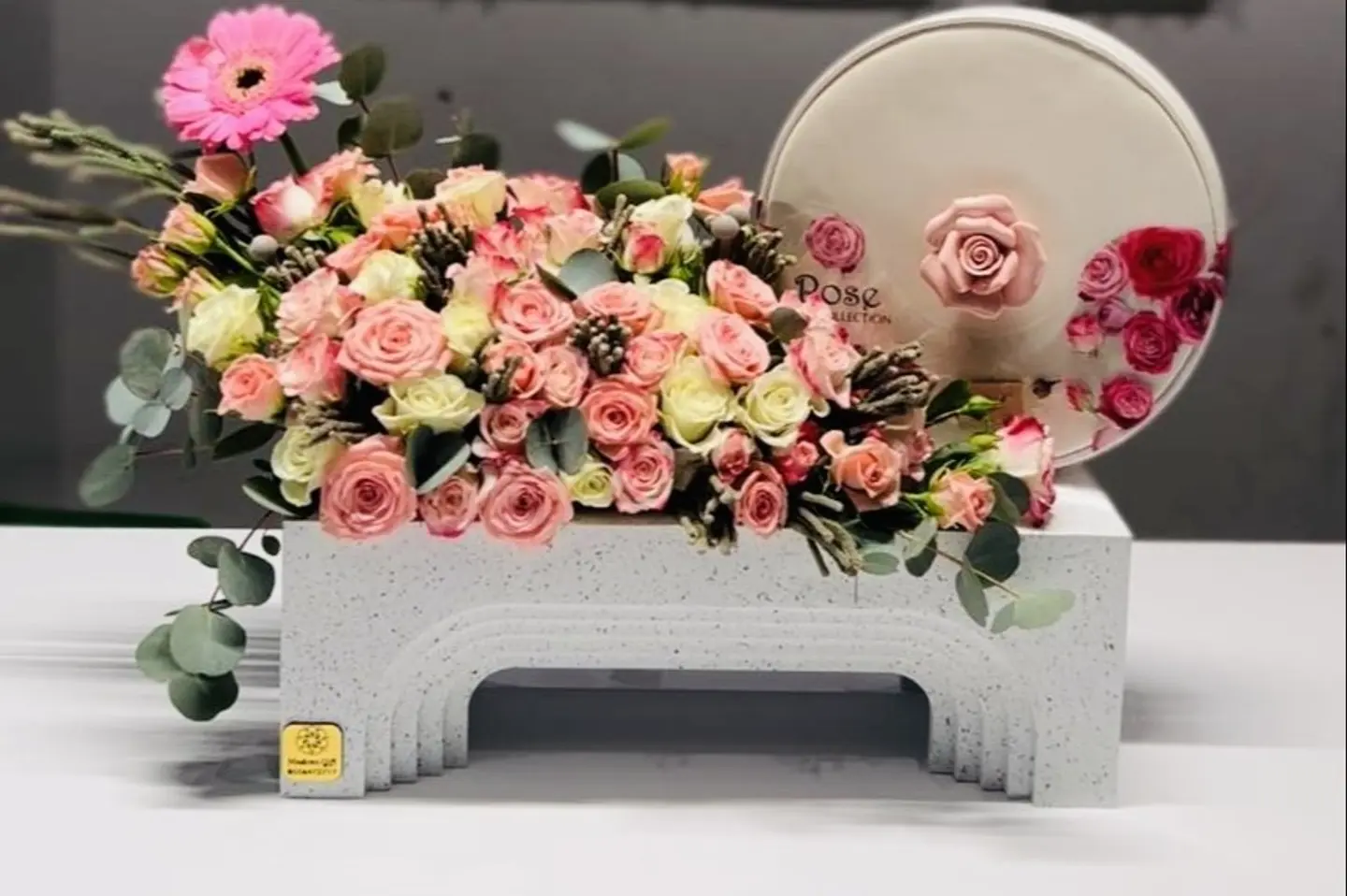 Bostani Chocolate With Natural Flowers