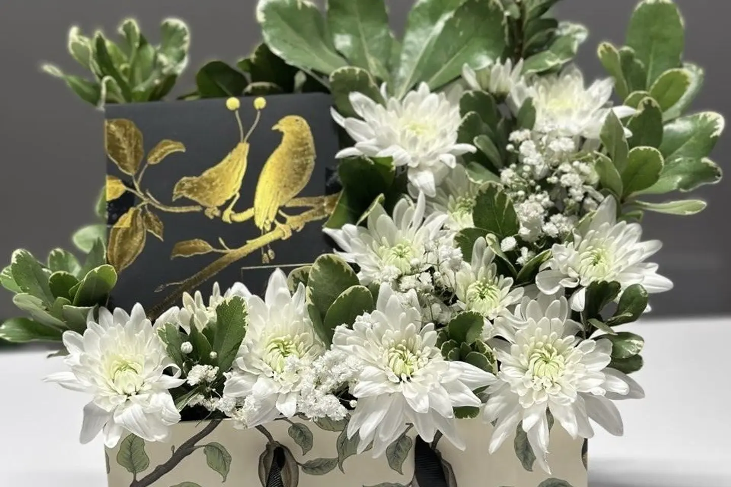 Anoush Chocolate With Flowers
