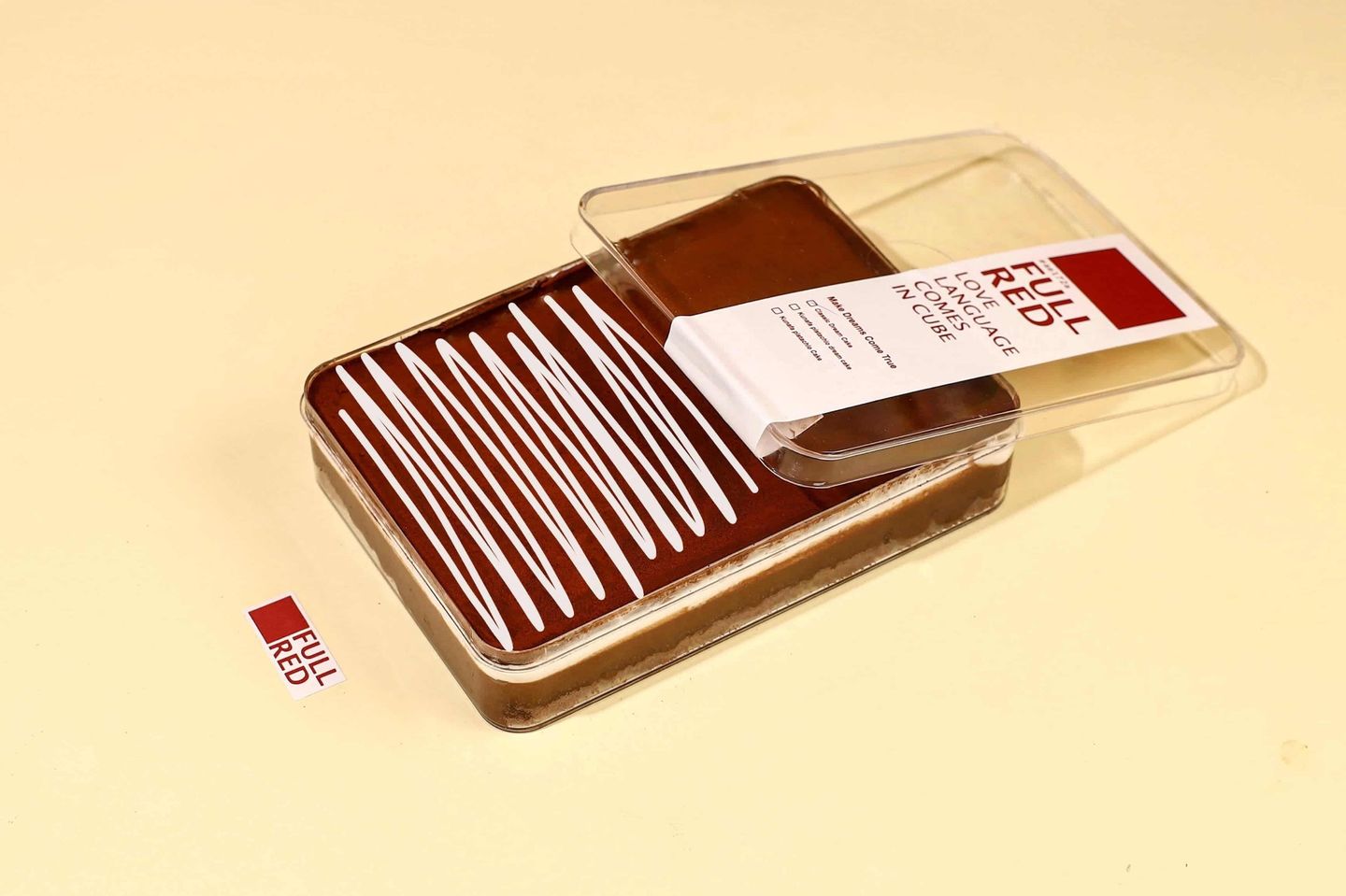 Crunchy Pecan Cake Max