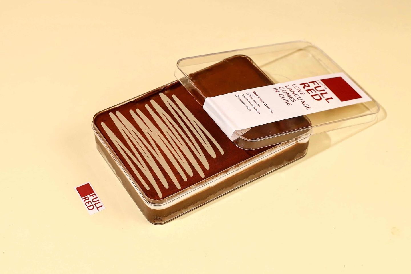 Crunchy Kinder Cake Max