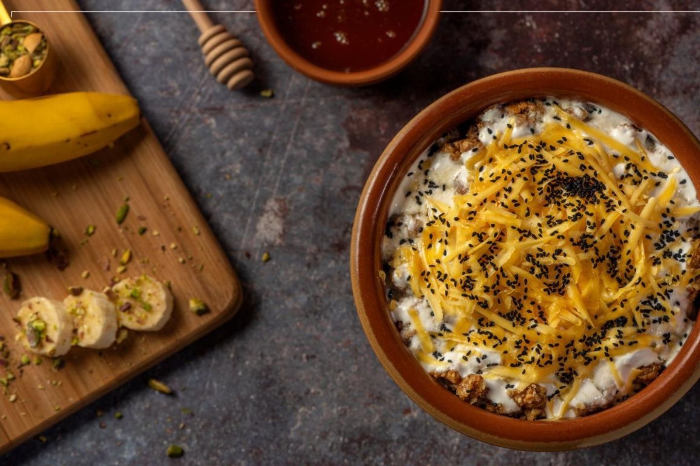 معصوب قشطة وعسل وجبن