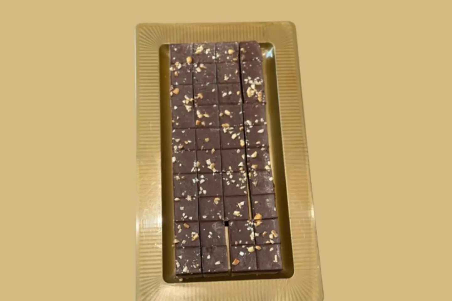 صحن تشيز شوكلت