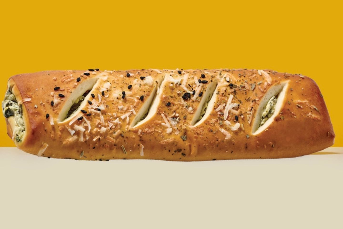 بريتزل سبانخ جبنة