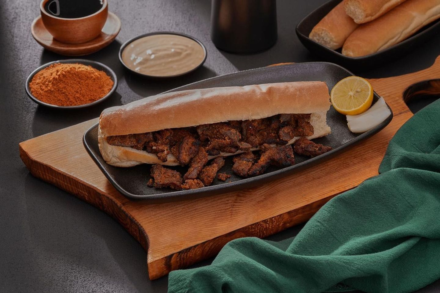 ساندوتش سيرية لحم