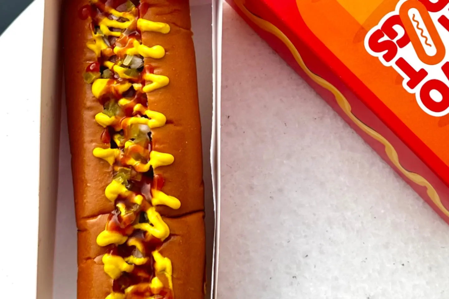 Hotdog Sriracha Sauce