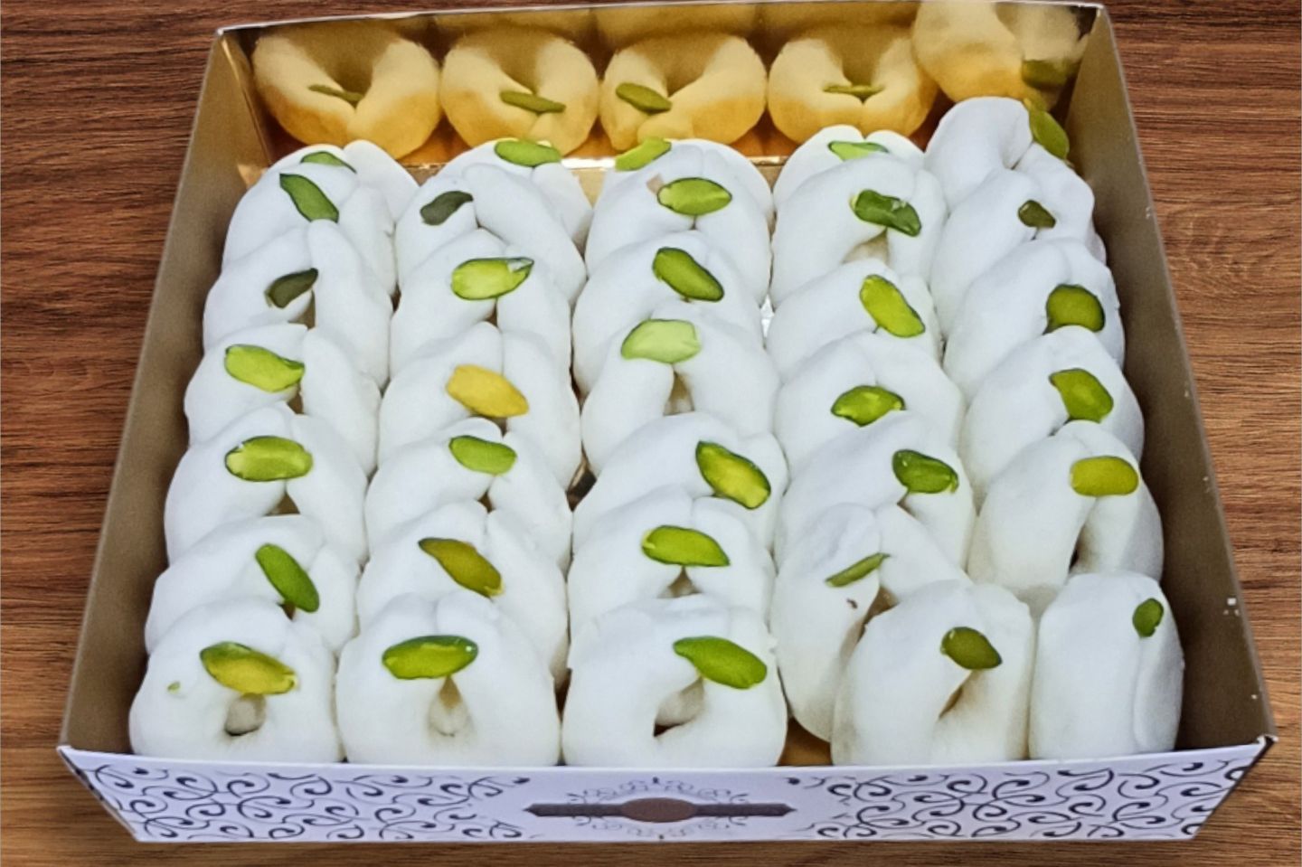 غُريبة بوكس
