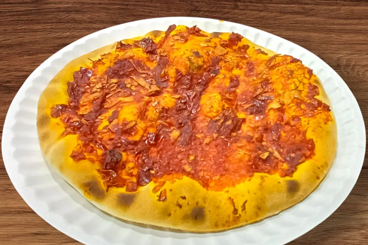 مناقيش محمرة