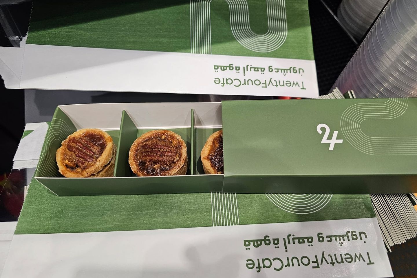 تارت البيكان ثلاث حبات