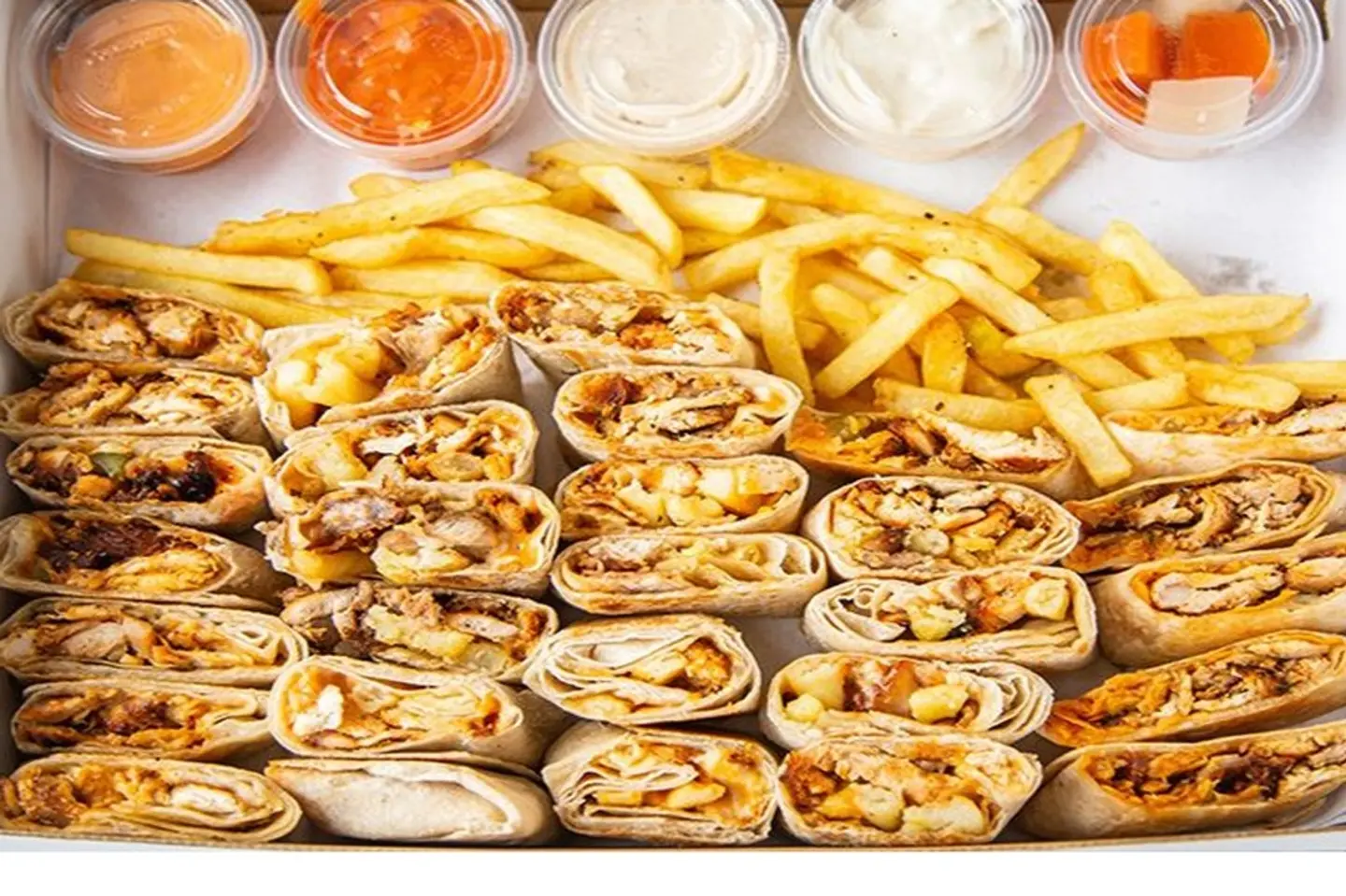 يوكس شاورما عائلي مع الجبنة