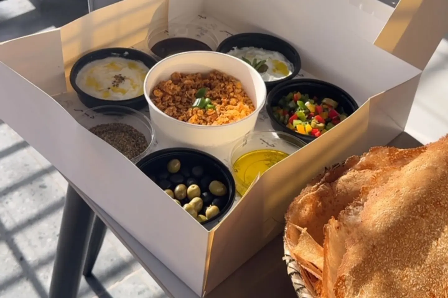 Jbr Breakfast Box