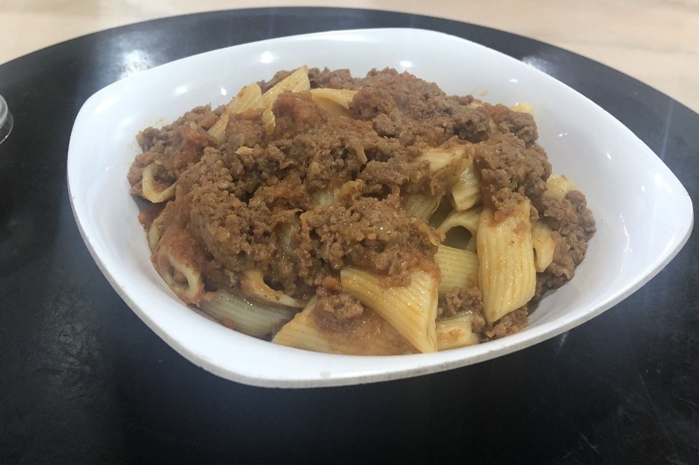 طاجن مكرونه باللحمة