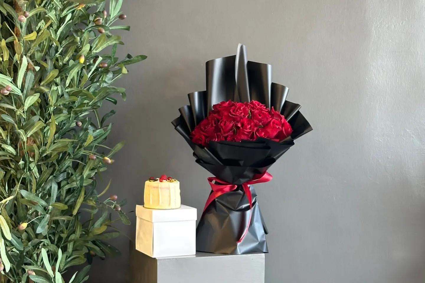 Birthday Cake Rose Bouquet