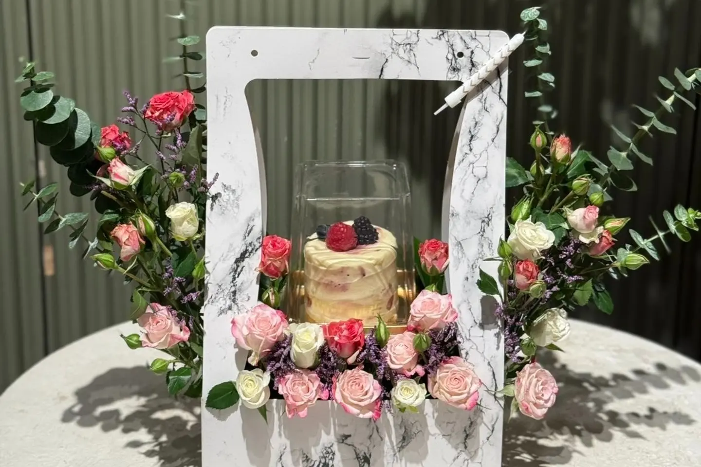 Mini Cake With Natural Flowers