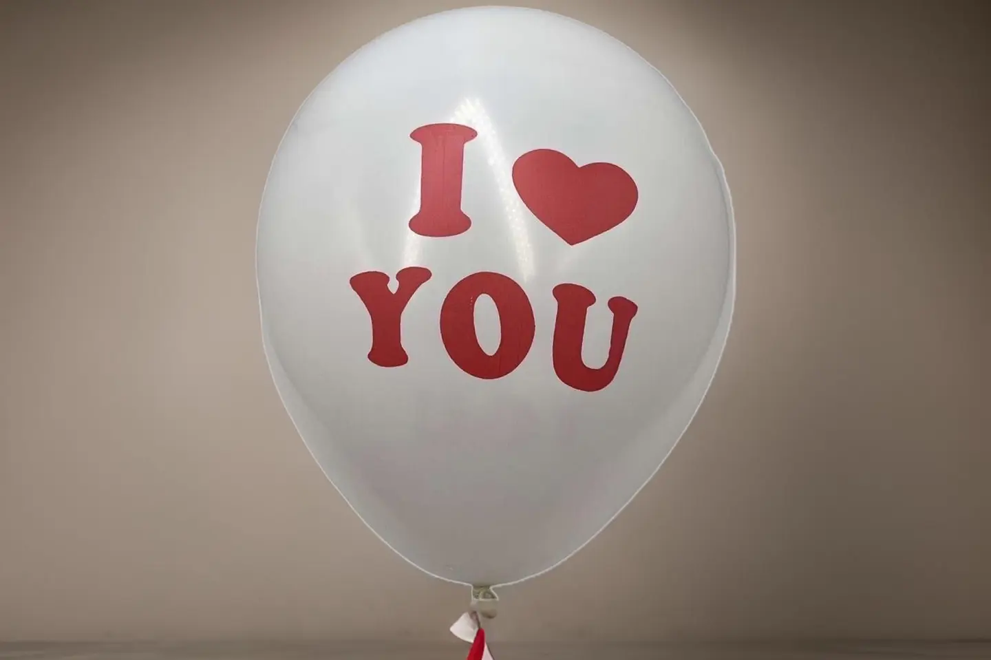 Balloon I Lavio White Color