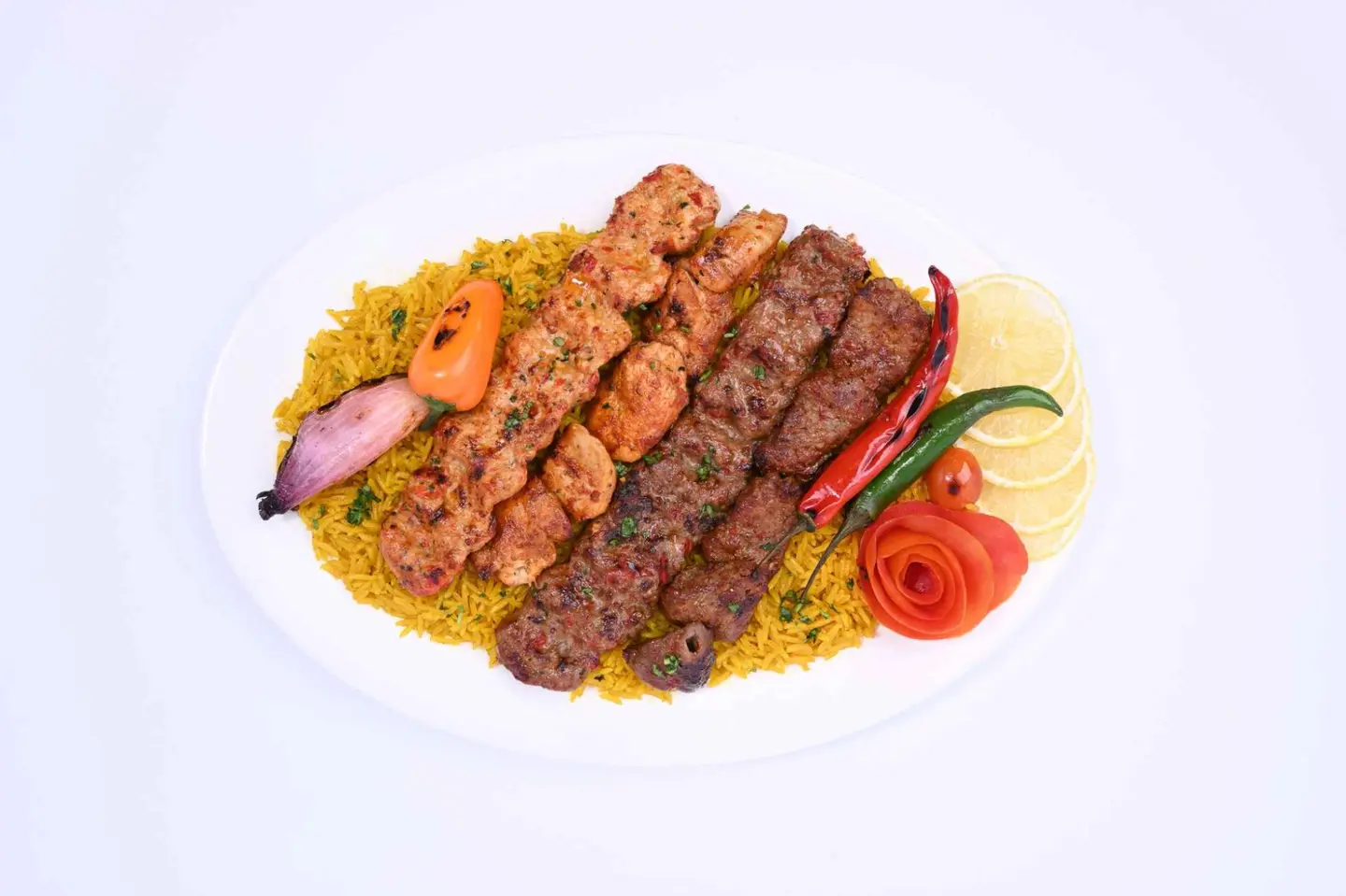 طبق مشاوي مشكلة كبير مع الرز