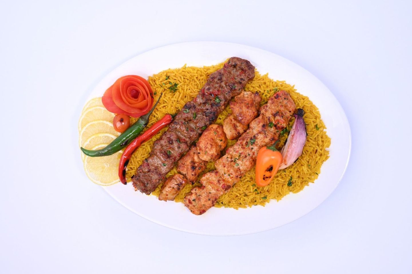 طبق مشاوي مشكلة صغير مع الرز