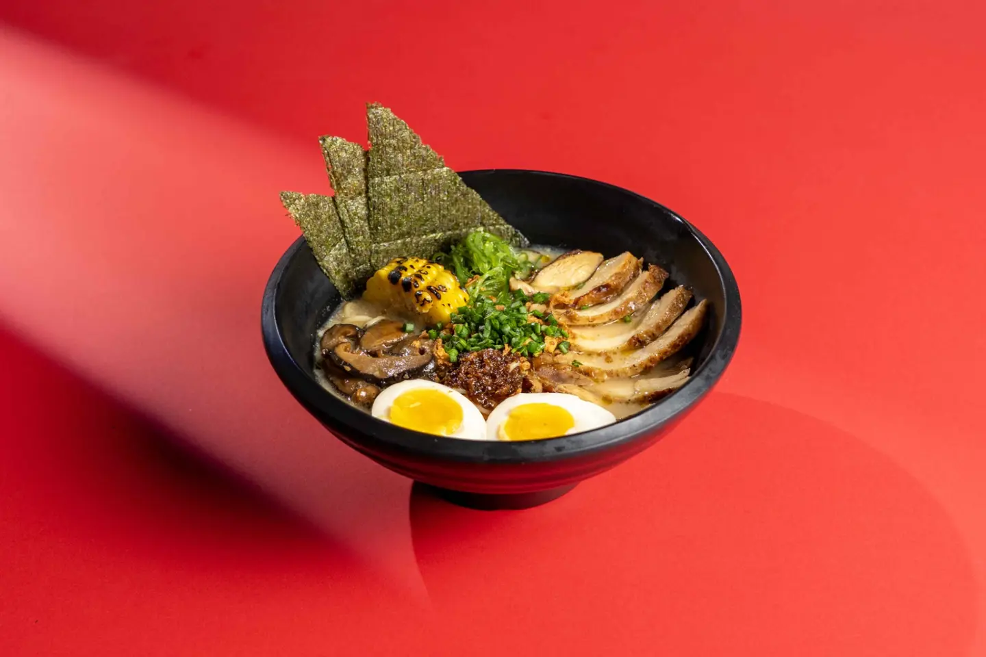 دﺟﺎج ﺗﻮﻧﻜﺎﺗﺴﻮ