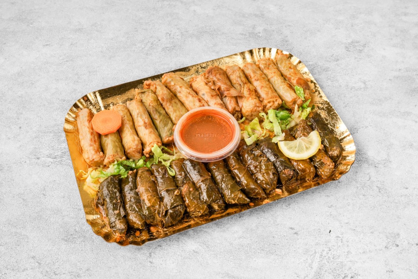 ورق عنب وملفوف وسط