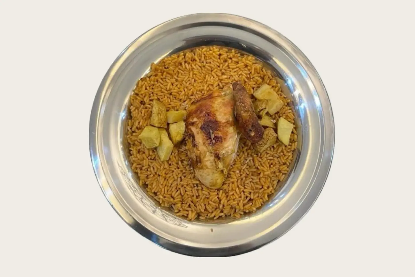 ربع حبة دجاج شواية مع رز احمر امريكي