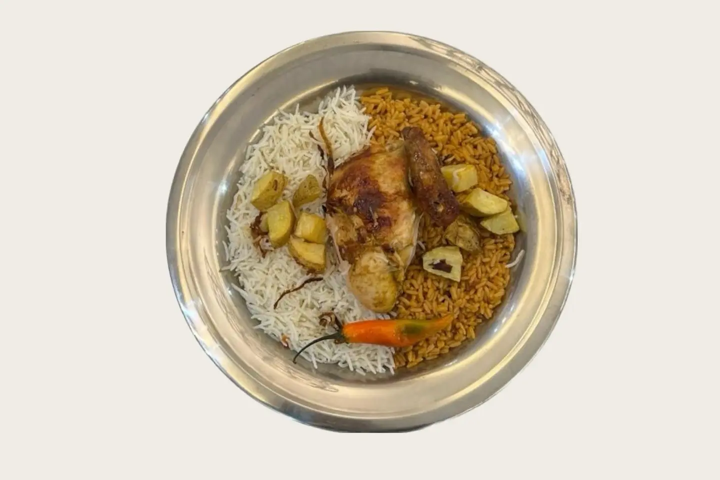 ربع حبة دجاج شواية مع رز مشكل