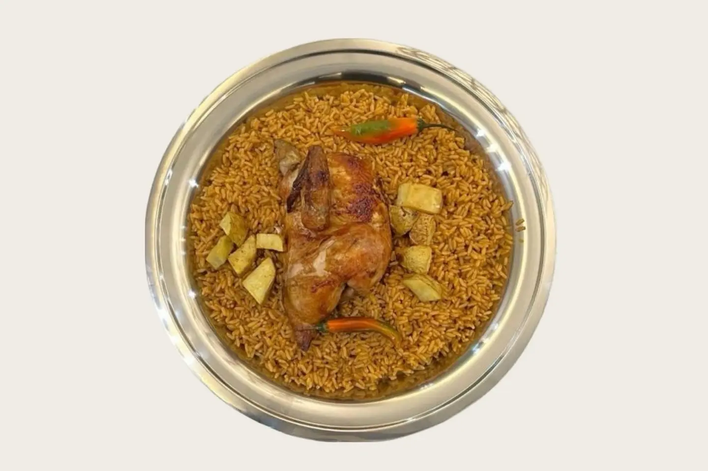نص حبة دجاج شواية مع رز احمر امريكي