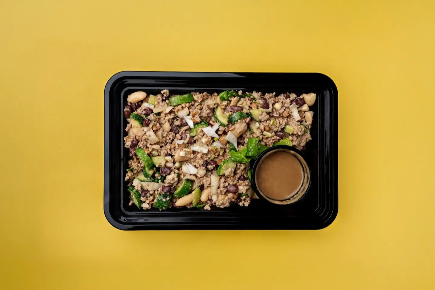 سلطة الهاوس باللحم