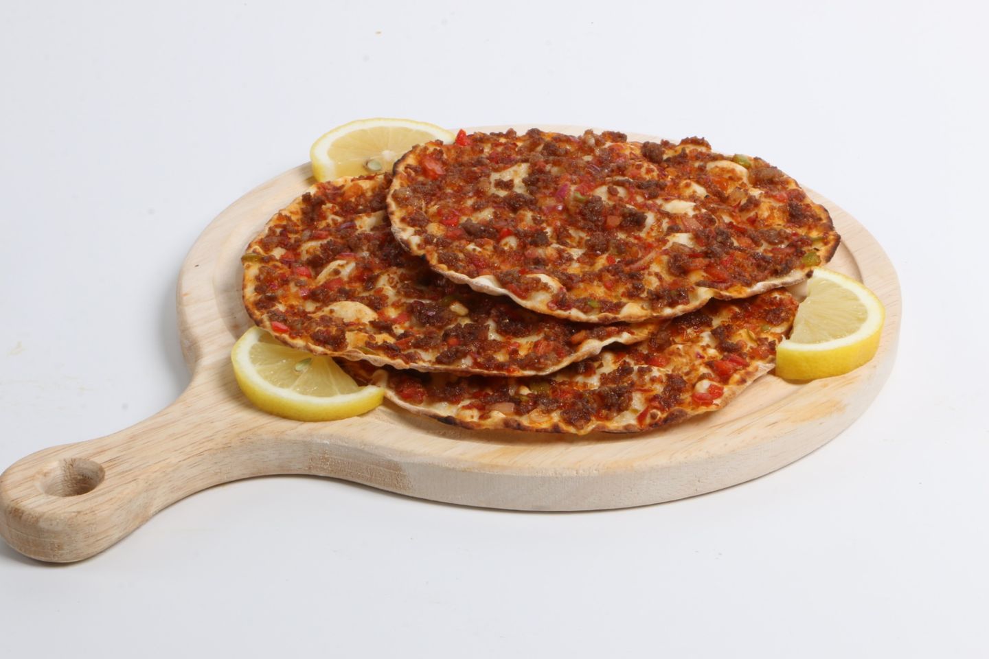 Lahmah Bel Ajeen With Vegetables