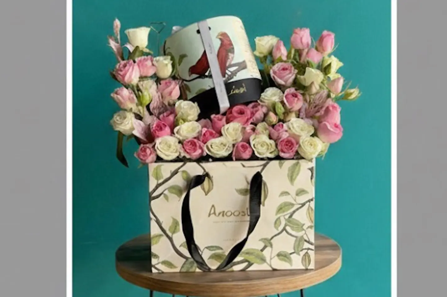 تنسيق ورد مع شوكولاته انوشه