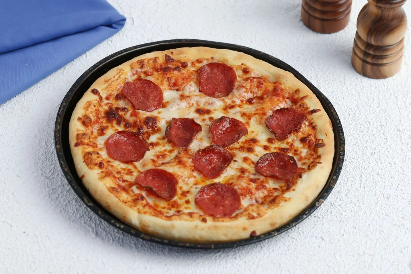 Large Pepperoni Pizza