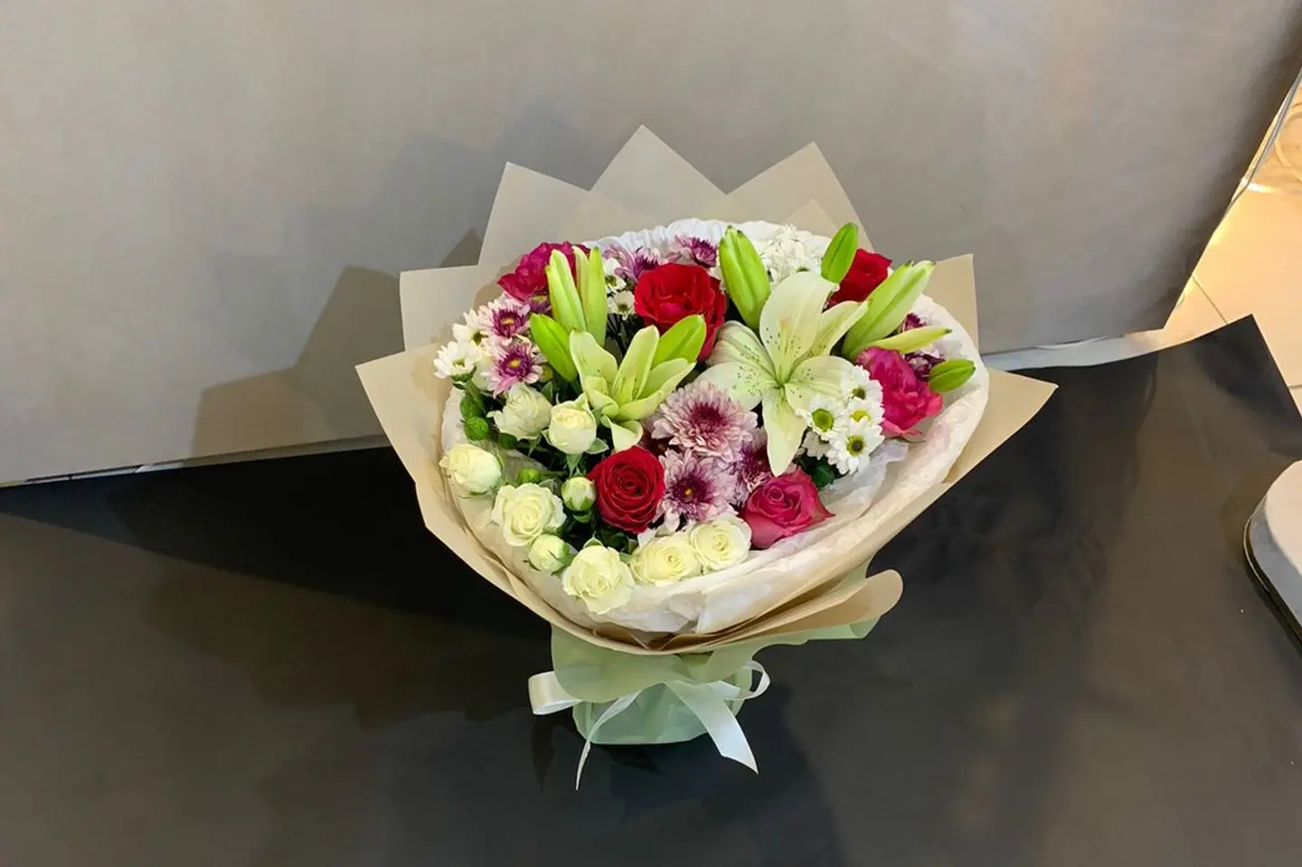 عرض خاص على باقات الزهور المتنوعة