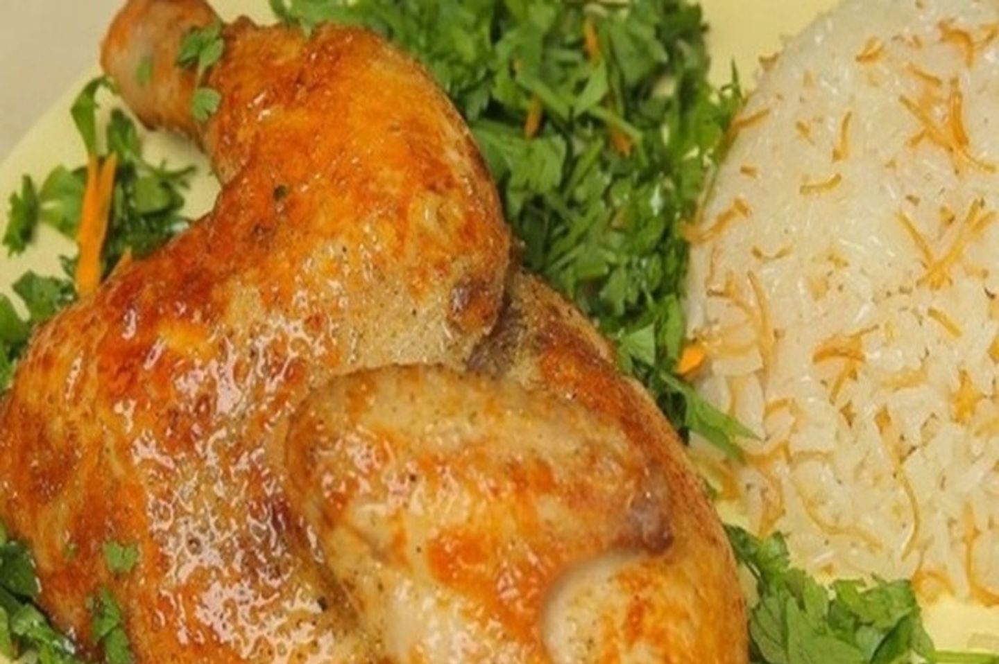 وجبة نصف دجاج محمر