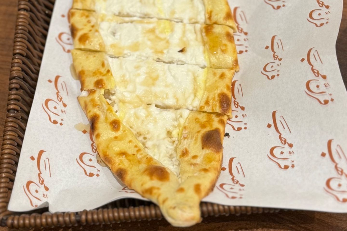 لبنة عسل