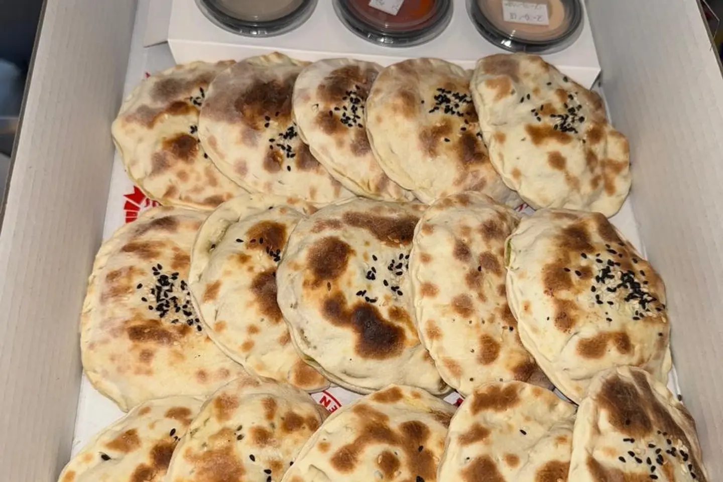 بوكس حلوم ودجاج