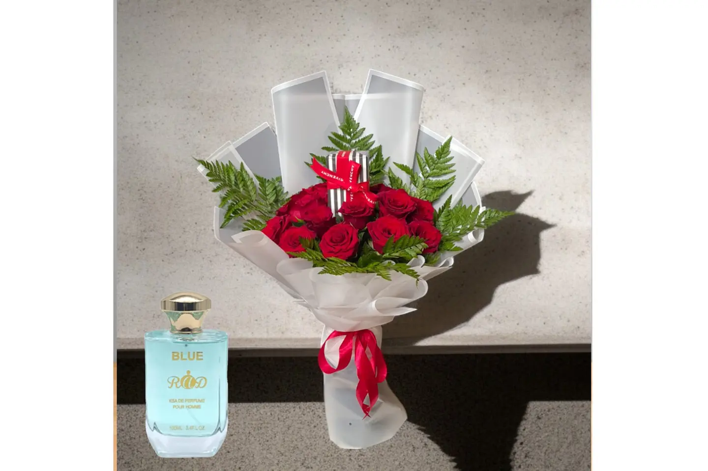 عطر بلو مع باقة ورد طبيعي