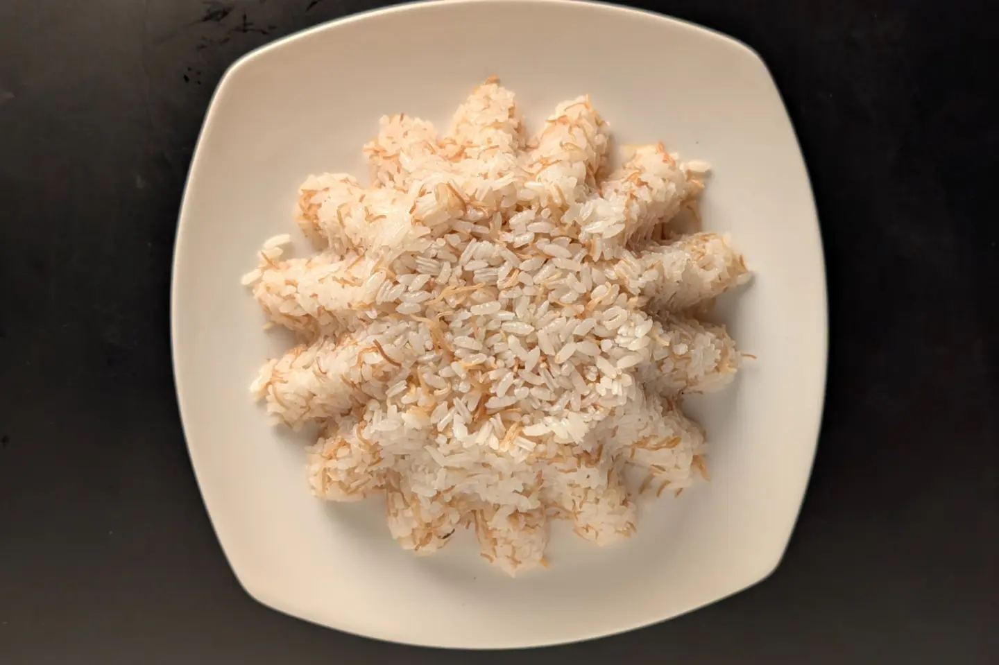 ارز بالشعريه