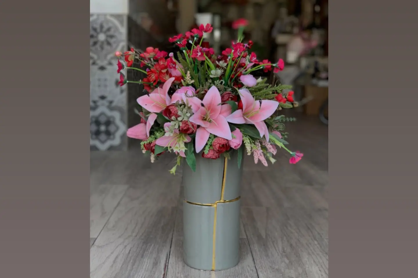 فازة ورد صناعي ١