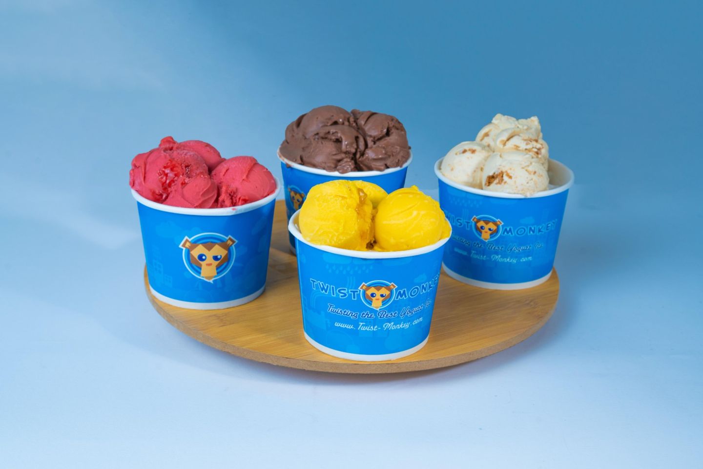 4 Jumbo +12 Cones +Toppings