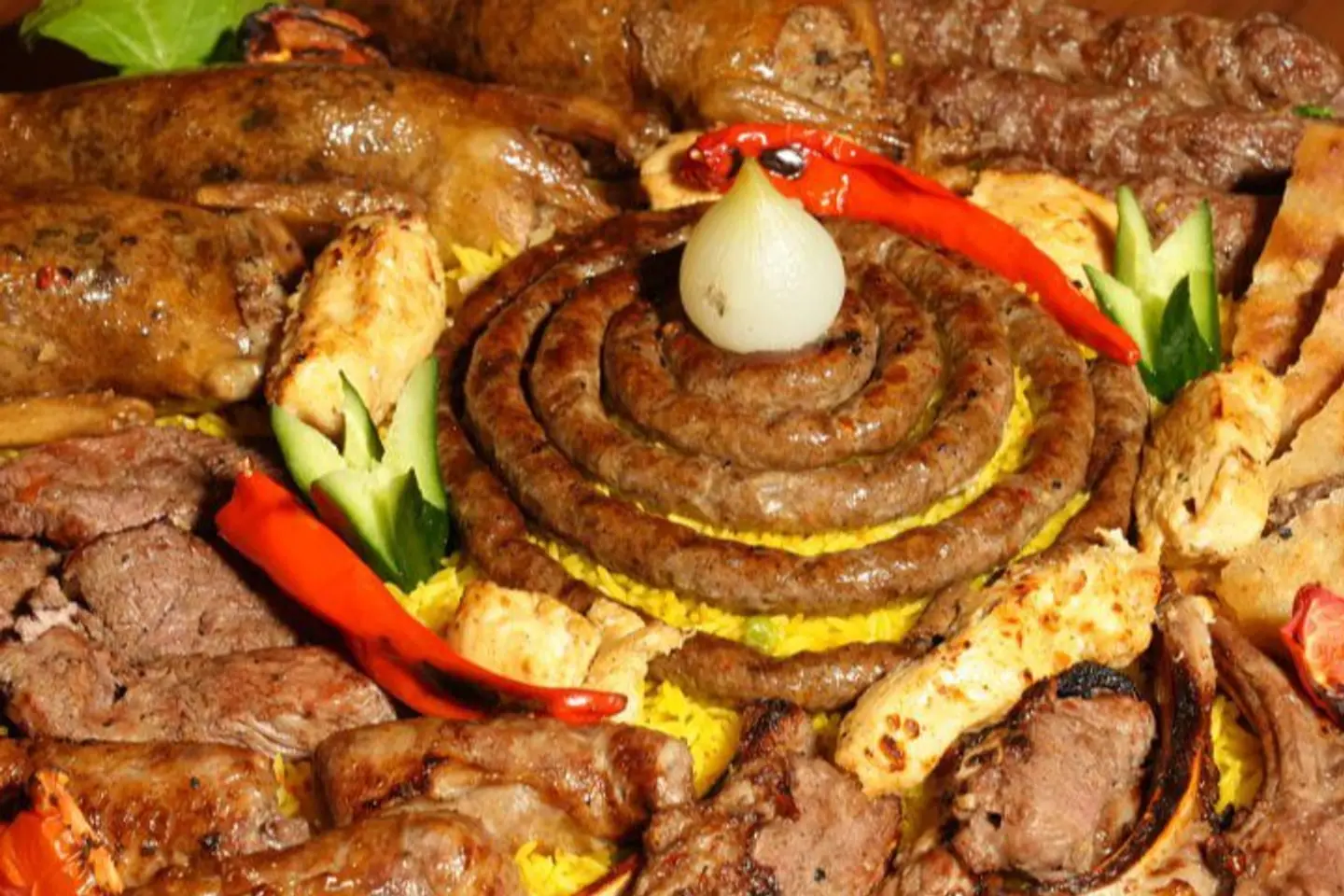 نص كيلو سجق مشوي