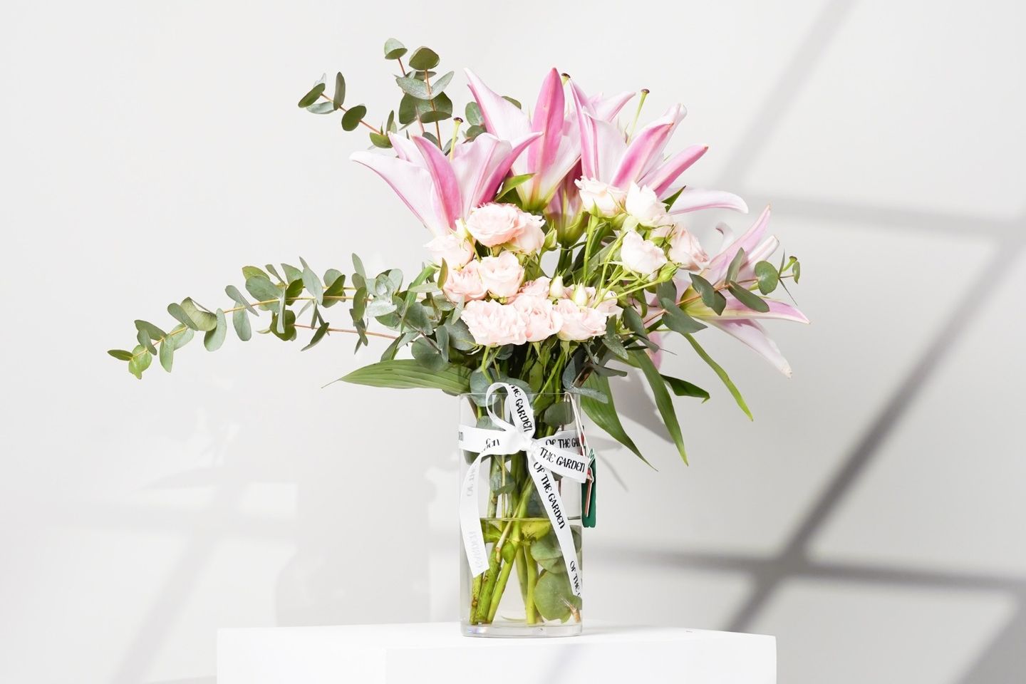 Vase Lily And Baby Rose