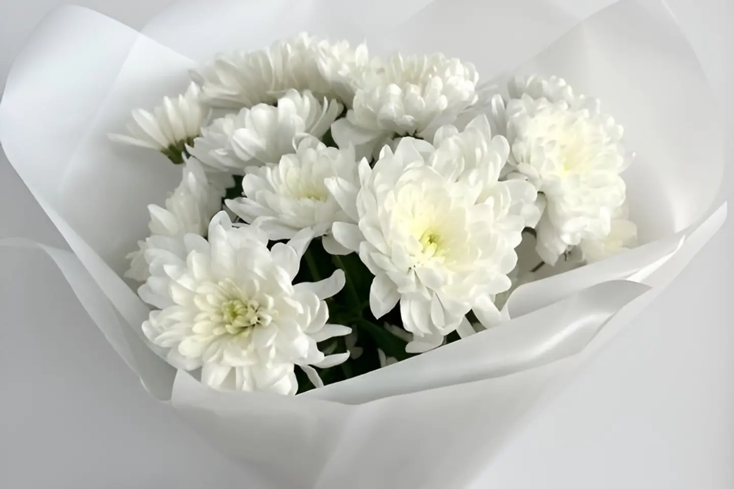White Chris Rose Bouquet