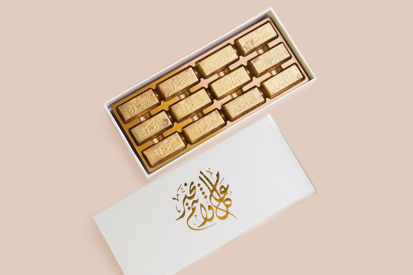 بوكس تقديم ١٢ قطعة عيد