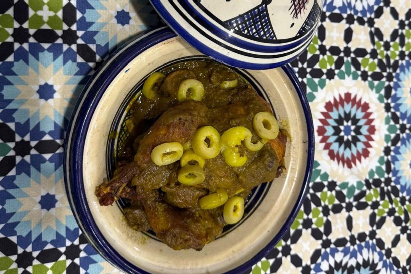 دجاج محمر