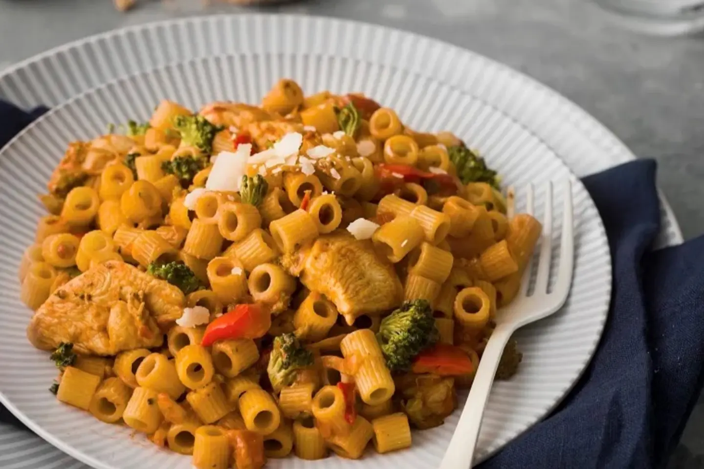 نفر مكرونة سادة