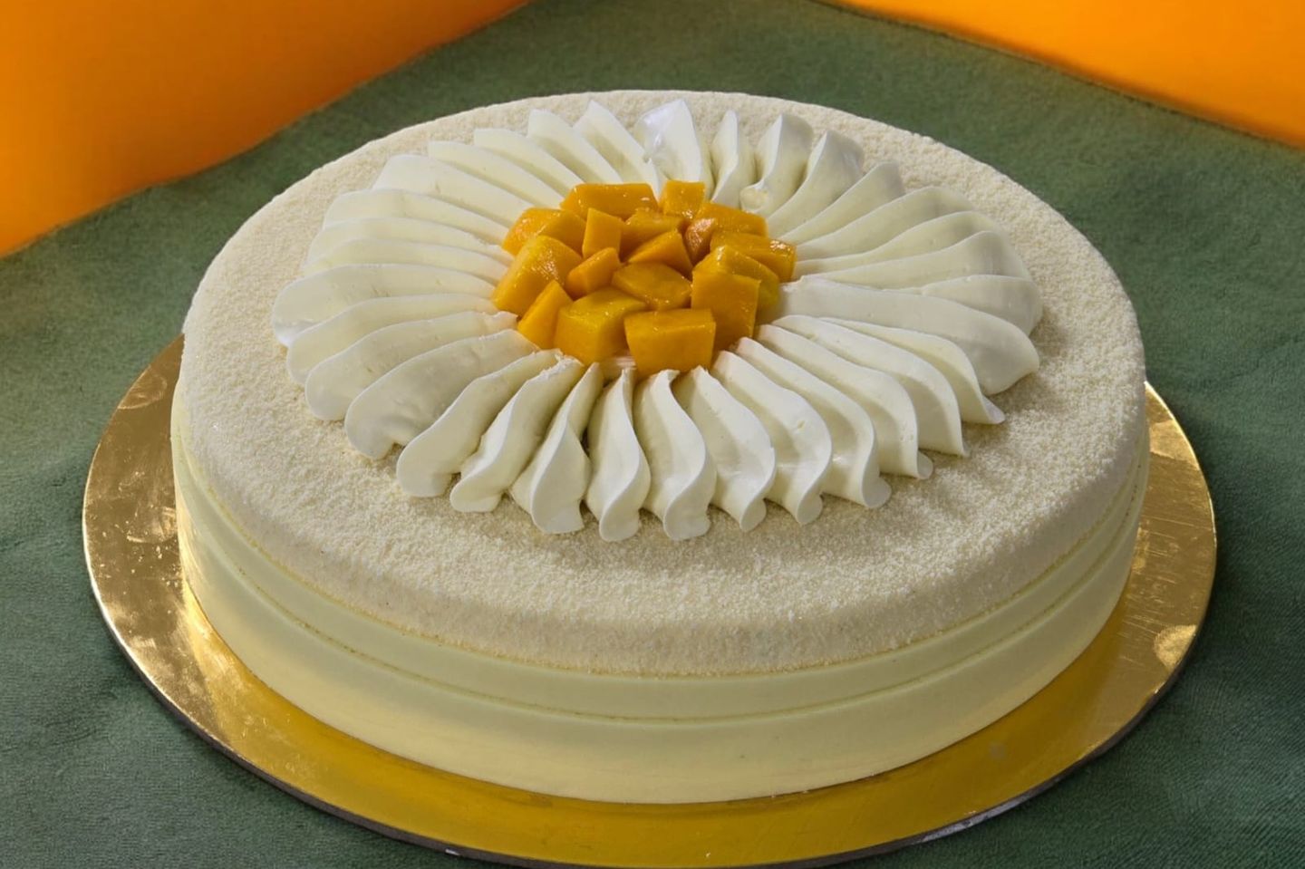 Wingo Cake