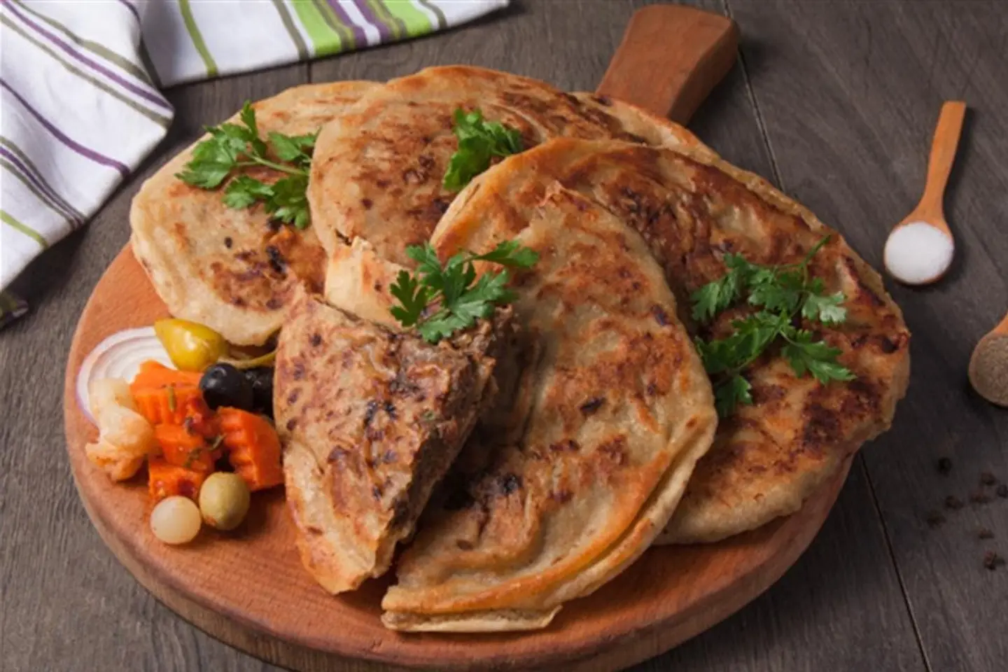 حواوشي لحم وسجق