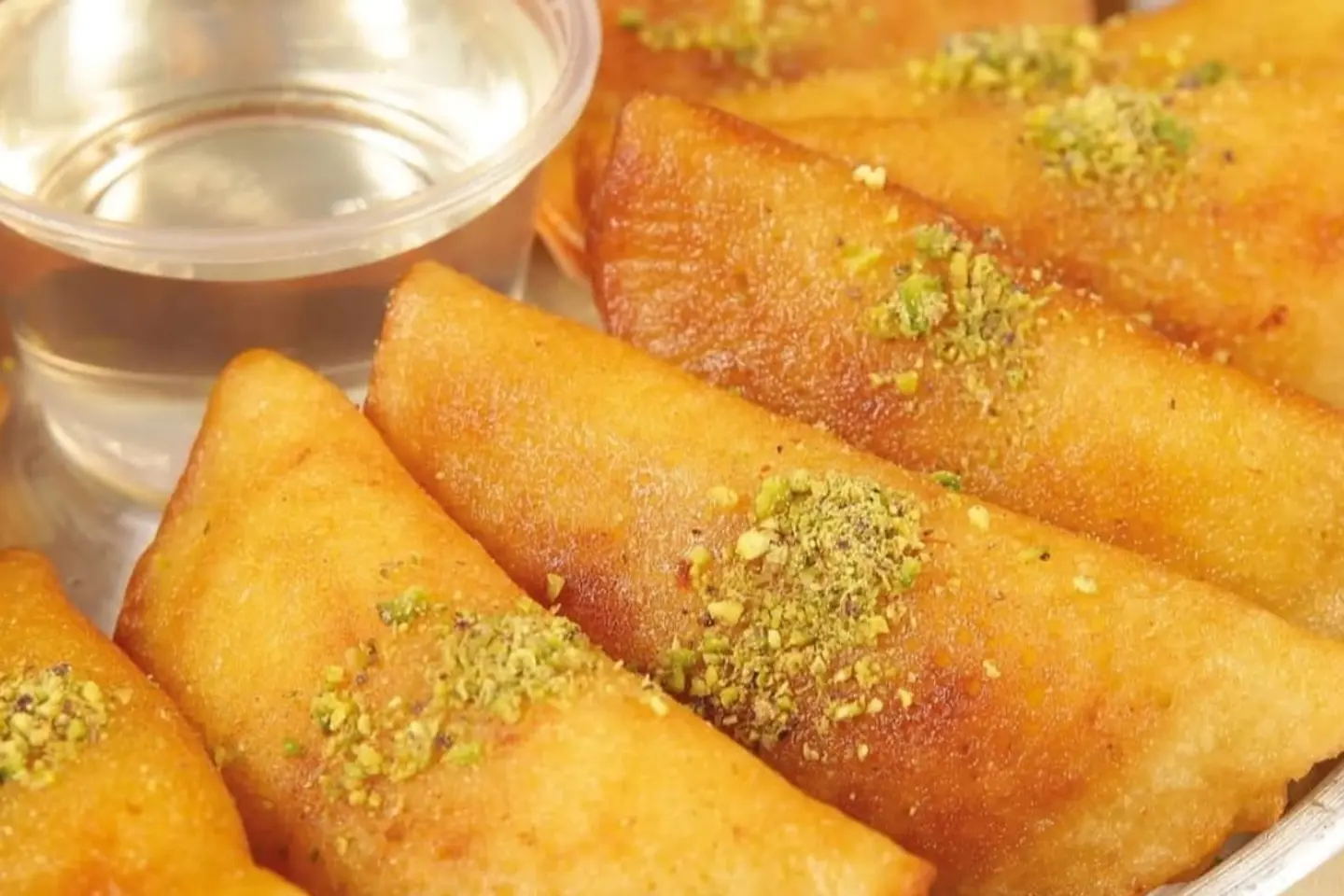 قطائف بالقشطة لارج