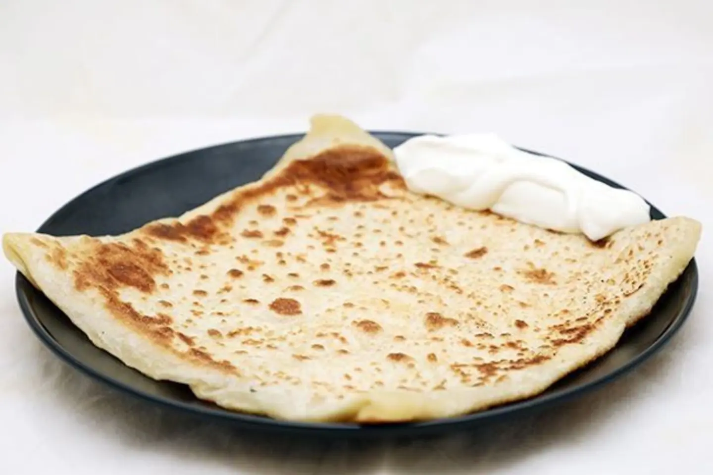 Mutabbak Cream With Honey