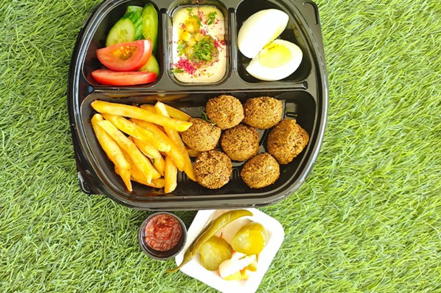 Mixed Falafel With Eggs
