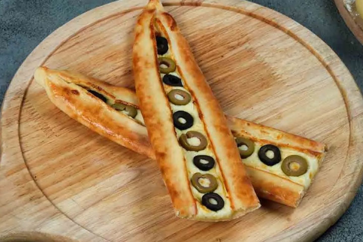 لبنة بالزيتون